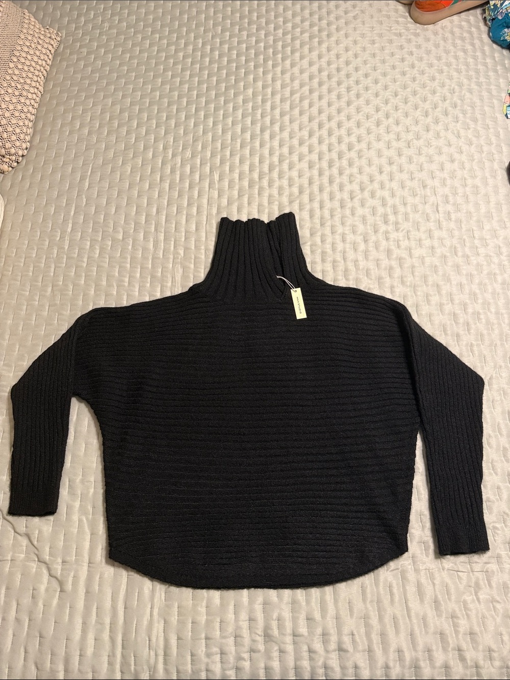 New Max Studio Black Ribbed Turtleneck Sweater